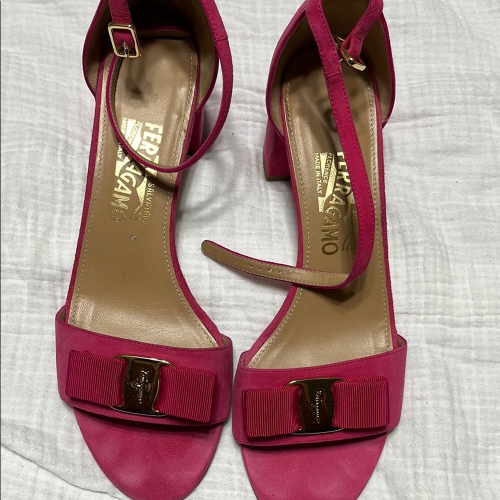 Salvatore Ferragamo Pink Sandals with Elegant Design